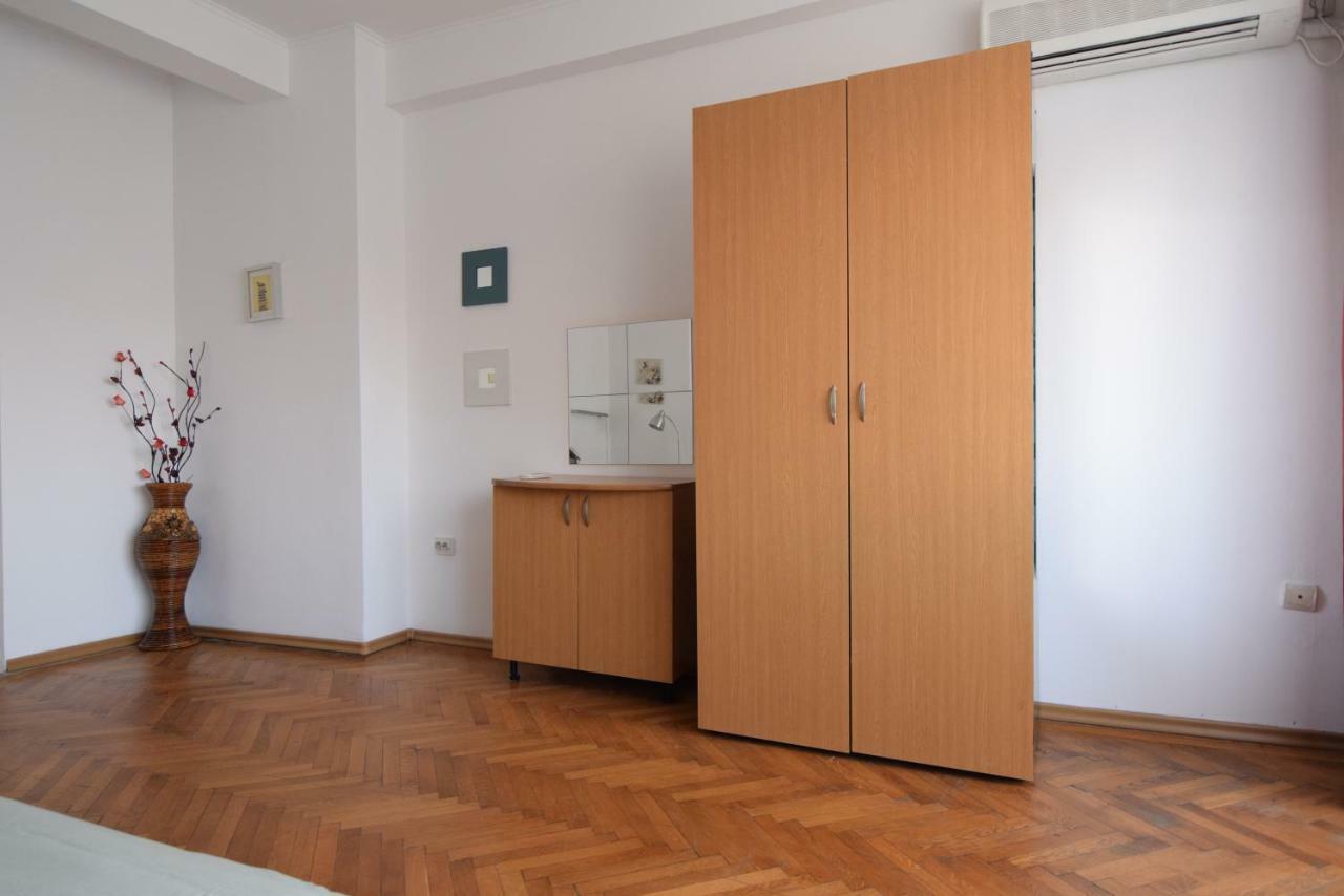 Resedinta Lui Calin - Downtown Park Cismigiu Apartment Bucureşti Ngoại thất bức ảnh