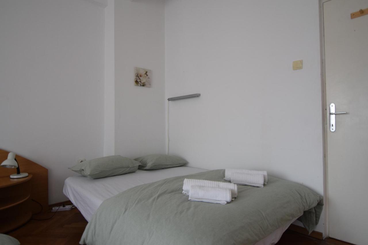 Resedinta Lui Calin - Downtown Park Cismigiu Apartment Bucureşti Ngoại thất bức ảnh