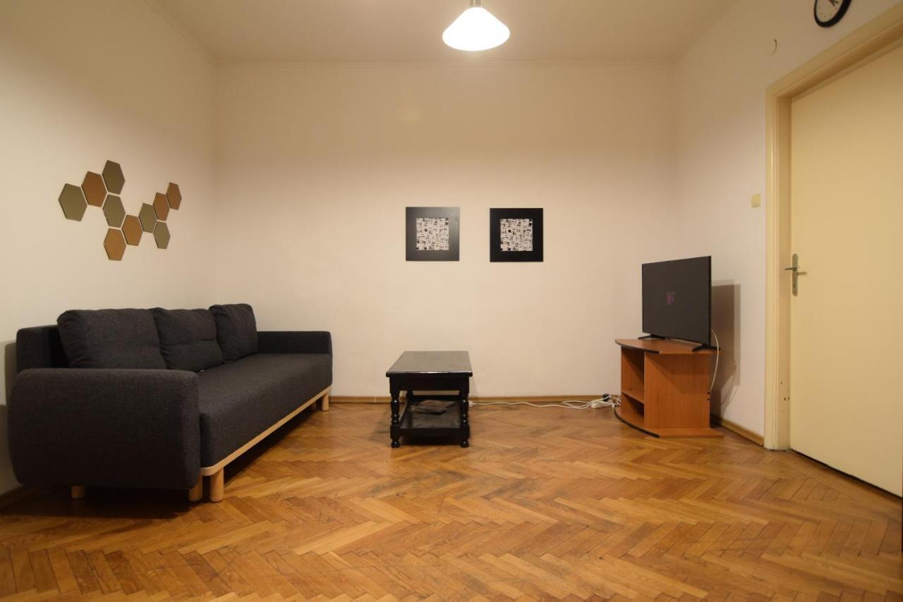 Resedinta Lui Calin - Downtown Park Cismigiu Apartment Bucureşti Ngoại thất bức ảnh