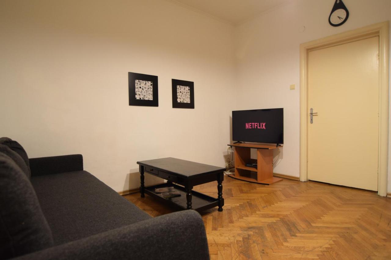 Resedinta Lui Calin - Downtown Park Cismigiu Apartment Bucureşti Ngoại thất bức ảnh