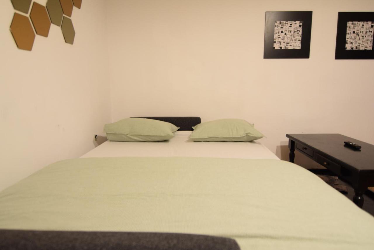 Resedinta Lui Calin - Downtown Park Cismigiu Apartment Bucureşti Ngoại thất bức ảnh